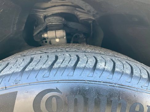 Used 2021 Tesla Model Y Long Range AWD/4WD image 88