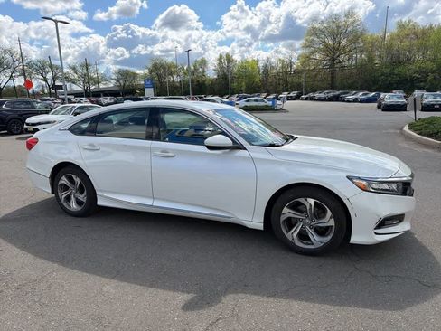 Used 2019 Honda Accord EX image 13