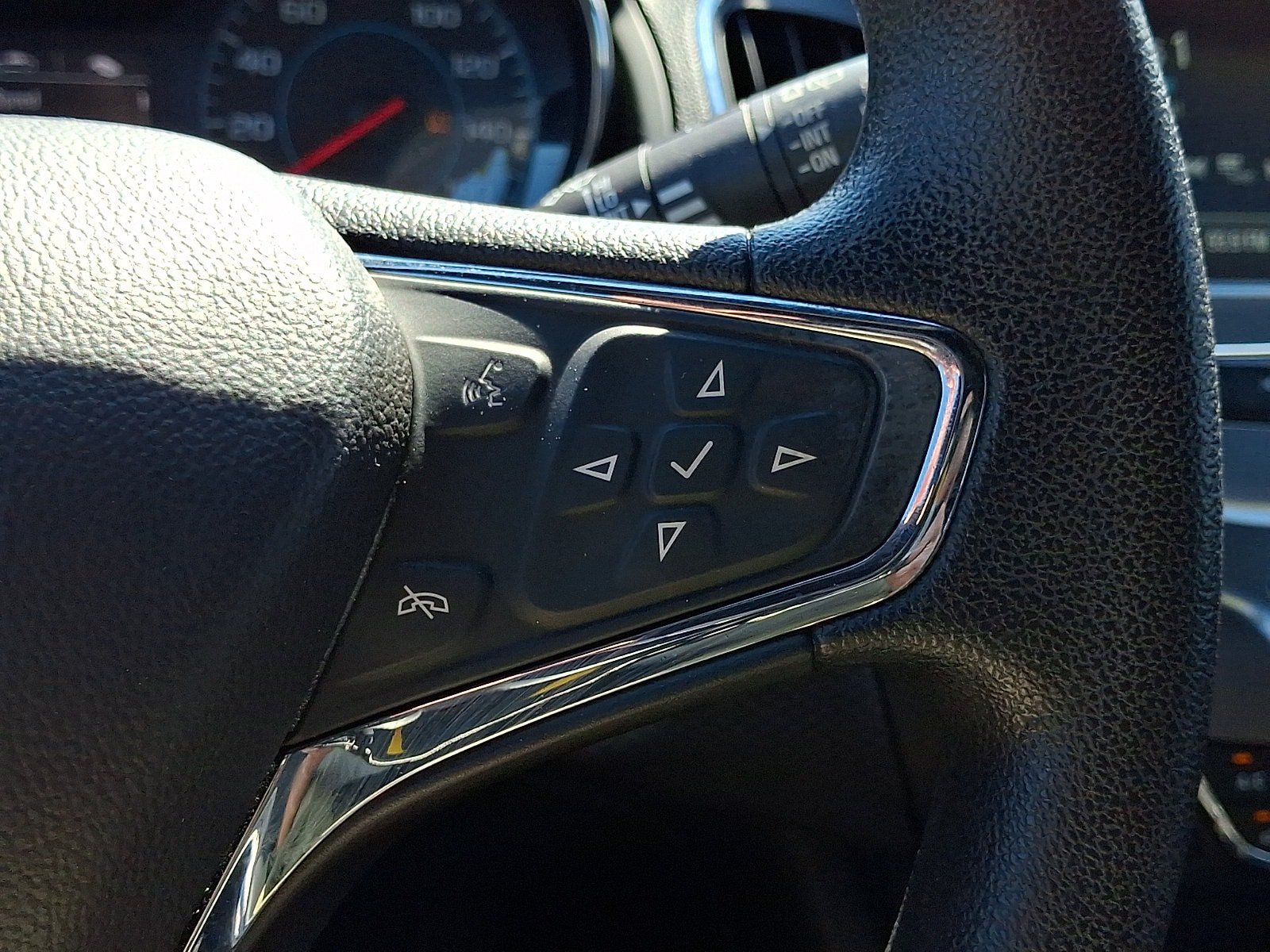 Used 2017 Chevrolet Cruze LT w/ Convenience Package FWD image 23