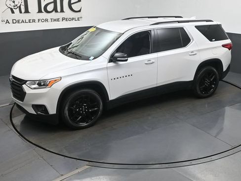 Used 2020 Chevrolet Traverse LT FWD image 46