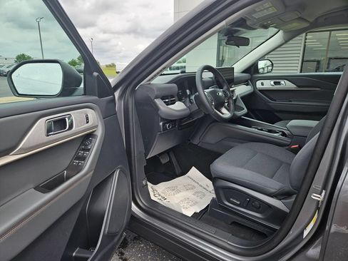 New 2026 Ford Explorer Active AWD/4WD image 9