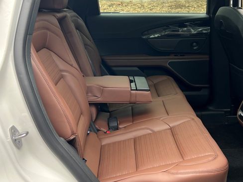 New 2026 Lincoln Nautilus Reserve w/ Jet Appearance Package image 10