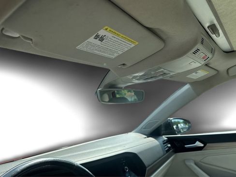 Used 2019 Volkswagen Jetta SEL Premium FWD image 16