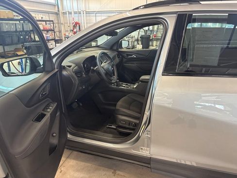Used 2024 Chevrolet Equinox RS AWD/4WD image 16