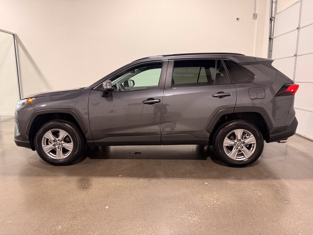 Used 2025 Toyota RAV4 XLE FWD image 8