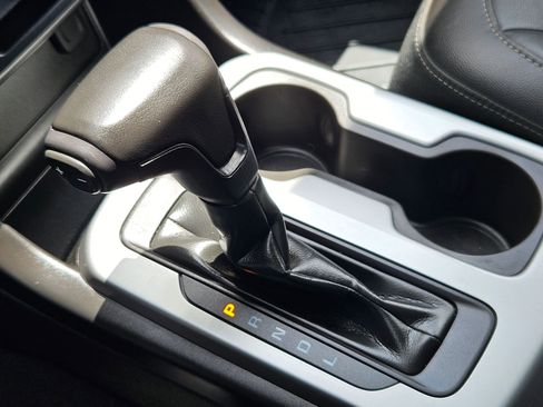Used 2019 Chevrolet Colorado ZR2 w/ ZR2 Midnight Special Edition AWD/4WD image 16