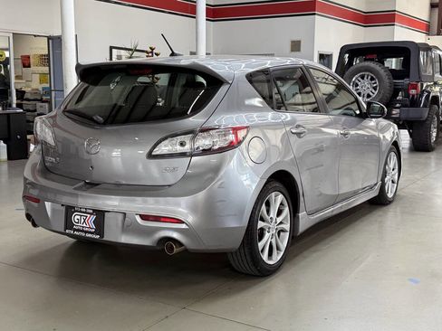 Used 2011 MAZDA MAZDA3 s Grand Touring w/ Tech Pkg FWD image 2