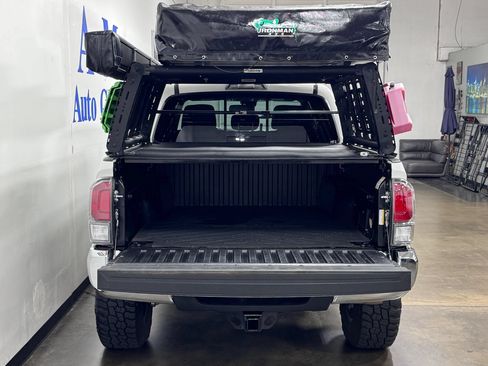 Used 2023 Toyota Tacoma TRD Off-Road AWD/4WD image 7