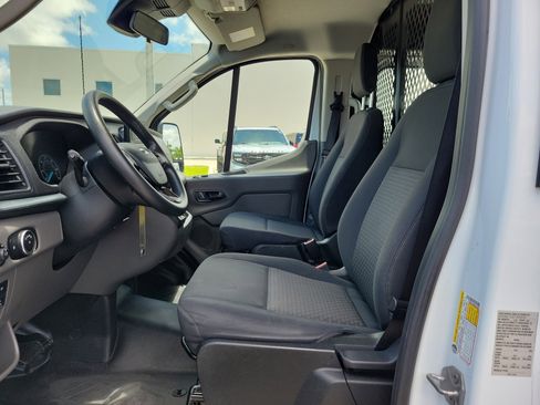 Used 2024 Ford Transit 250 Low Roof w/ Exterior Upgrade Package RWD image 15
