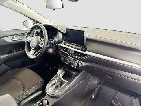 Used 2022 Kia Forte LXS FWD image 28