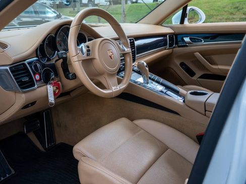 Used 2015 Porsche Panamera S RWD image 57