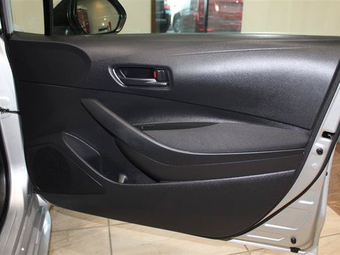 Used 2025 Toyota Corolla LE FWD image 28