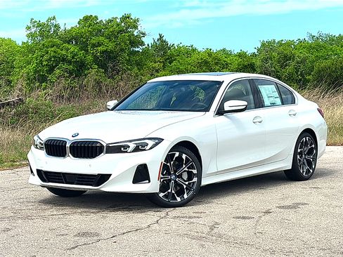 New 2026 BMW 330i Sedan w/ Premium Package RWD image 2
