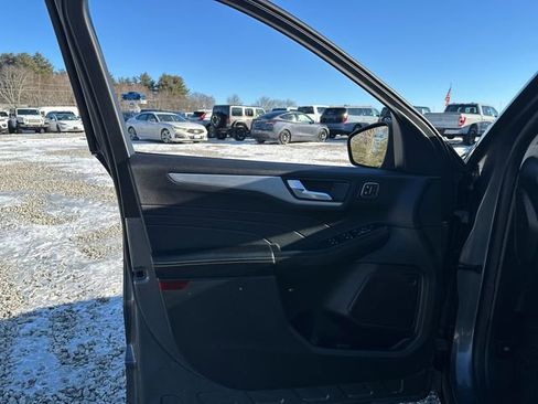 Used 2025 Ford Escape Platinum image 23