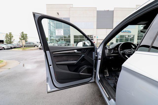 Used 2018 Audi SQ5 Prestige w/ Prestige Package AWD/4WD image 35