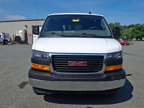 Used 2025 GMC Savana 2500 w/ Driver Convenience Package RWD image 2