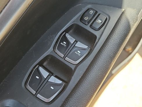 Used 2016 Hyundai Santa Fe Limited w/ Option Group 04 FWD image 12