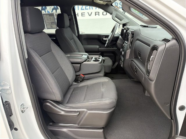Used 2023 Chevrolet Silverado 1500 Custom Trail Boss w/ LPO, Dark Essentials Package AWD/4WD image 32