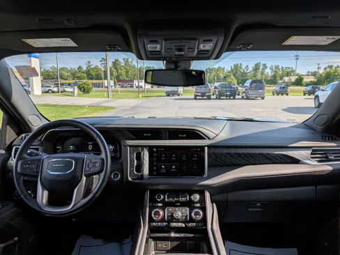 Used 2022 GMC Yukon Denali AWD/4WD image 23