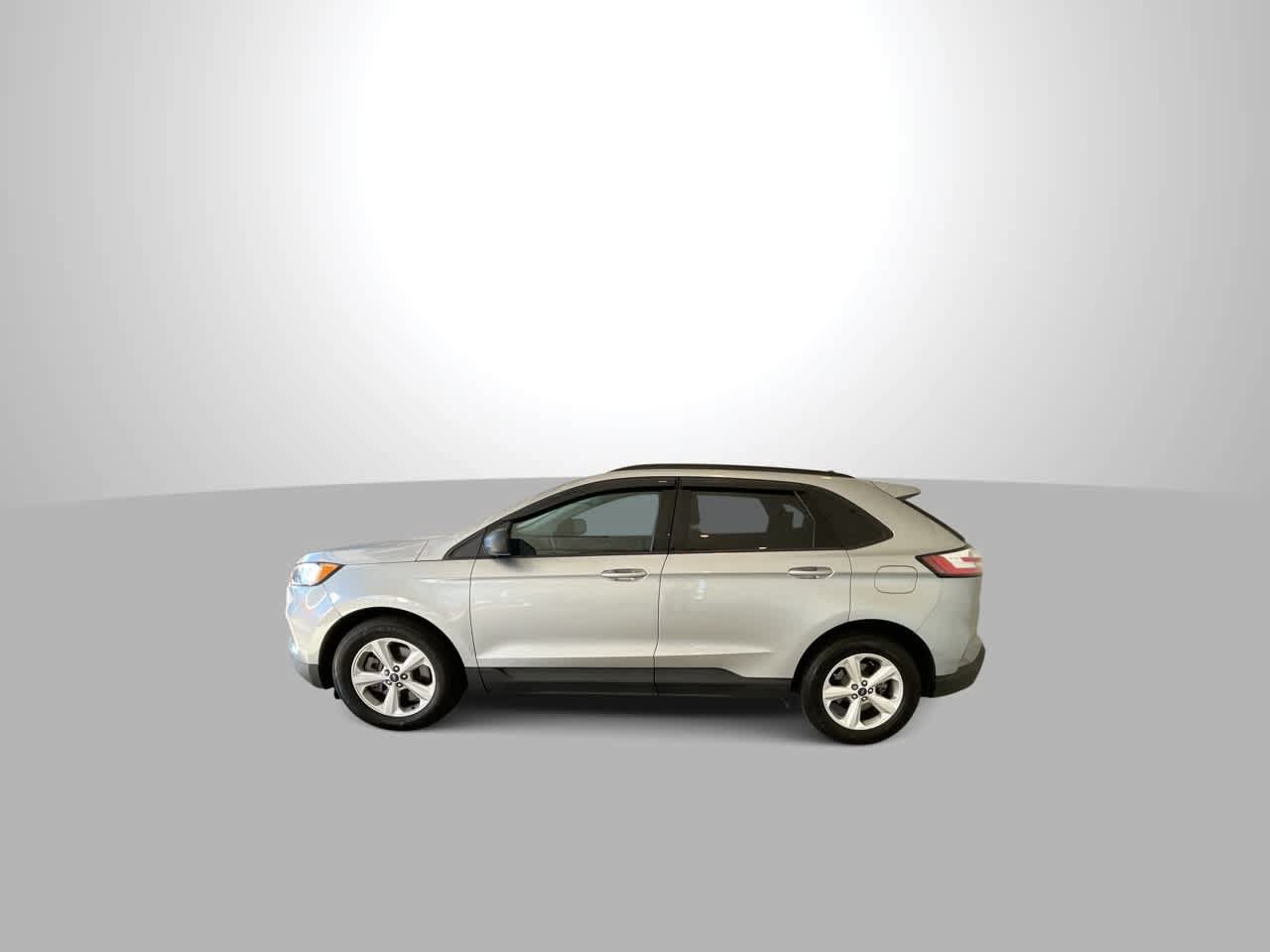 Used 2021 Ford Edge SE FWD image 5