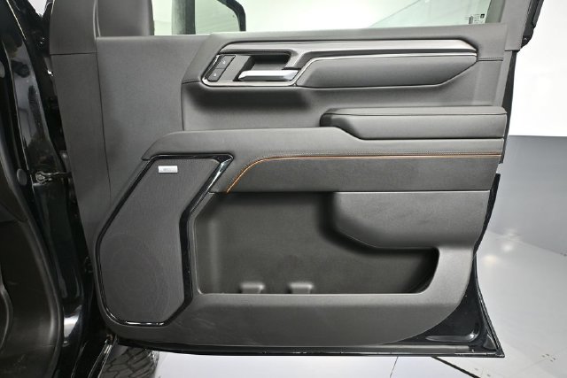 Used 2024 GMC Sierra 2500 AT4 w/ Technology Package AWD/4WD image 38