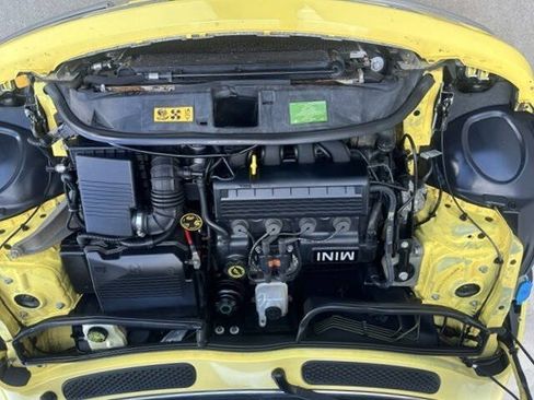 Used 2004 MINI Cooper Hardtop FWD image 9