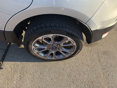 Used 2018 Ford EcoSport Titanium image 9