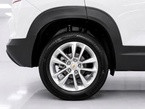 Used 2025 Chevrolet TrailBlazer LS w/ LS Convenience Package AWD/4WD image 7