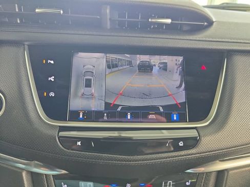 Used 2023 Cadillac XT5 Premium Luxury w/ Technology Package AWD/4WD image 17