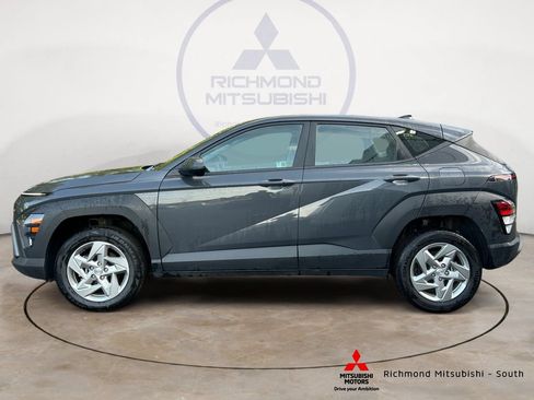 Used 2024 Hyundai Kona SE AWD/4WD image 6