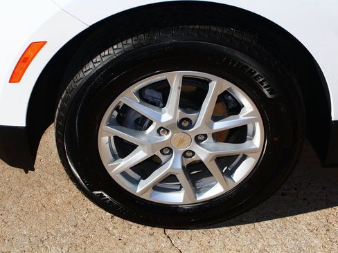 Used 2024 Chevrolet Equinox LT image 6