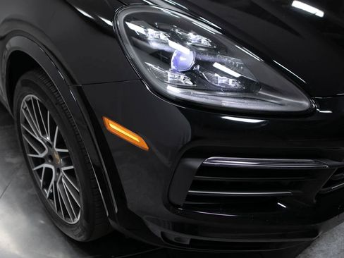 Certified 2023 Porsche Cayenne S Platinum AWD/4WD image 12