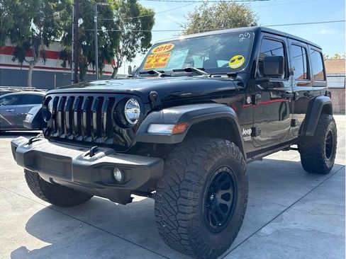 Used 2018 Jeep Wrangler Unlimited Sport S AWD/4WD image 46