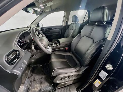 Used 2025 Honda Pilot EX-L image 10