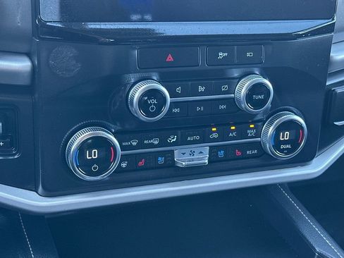 Certified 2022 Ford Expedition Max XLT image 25