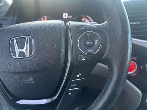 Used 2017 Honda Pilot Touring image 44