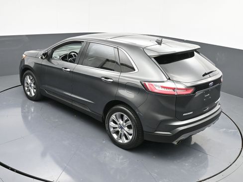 Used 2019 Ford Edge Titanium w/ Cold Weather Package image 37