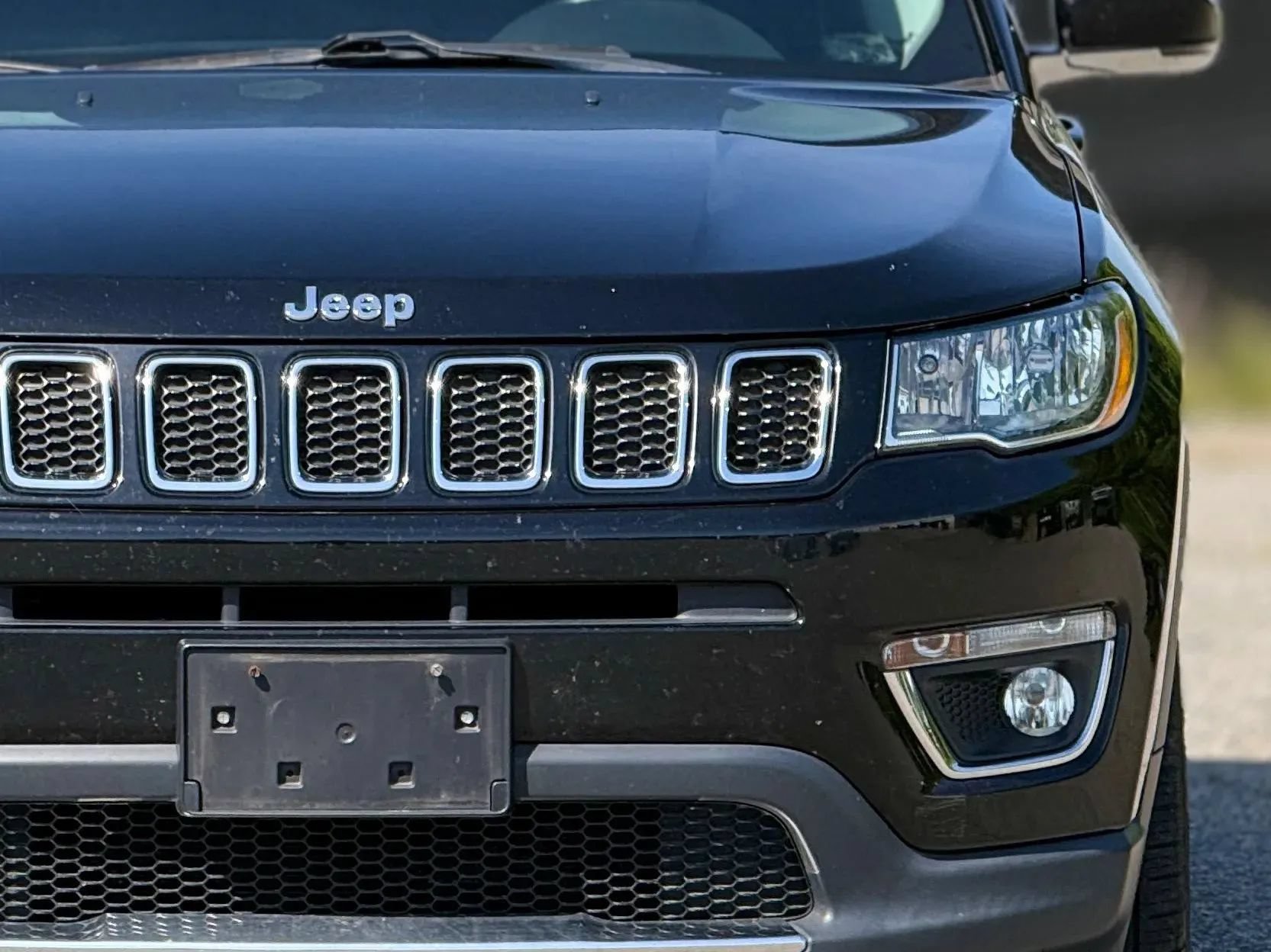 Used 2019 Jeep Compass Limited FWD image 12