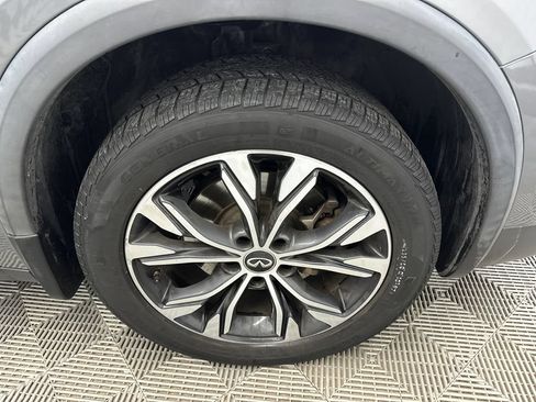 Used 2019 INFINITI QX30 AWD w/ Navigation Package image 13