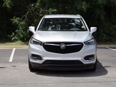 Used 2019 Buick Enclave Essence FWD image 3