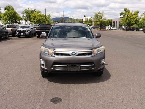 Used 2012 Toyota Highlander Limited AWD/4WD image 2
