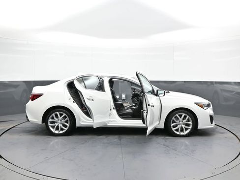 Used 2019 Acura ILX image 41