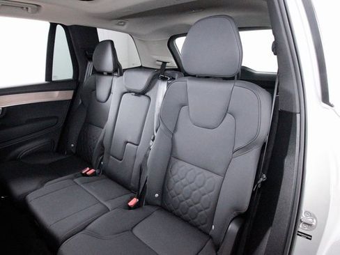 Certified 2025 Volvo XC90 B6 Plus image 25