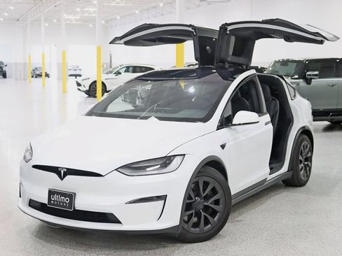 Used 2022 Tesla Model X Plaid AWD/4WD image 7