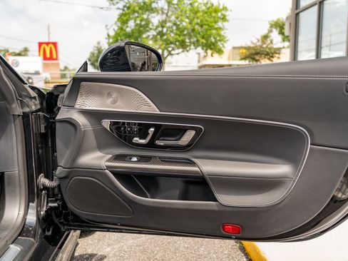 Used 2023 Mercedes-Benz SL 63 AMG 4MATIC w/ Driver Assistance Package image 20