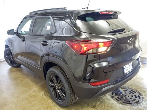New 2026 Chevrolet TrailBlazer LT w/ Midnight Edition FWD image 7