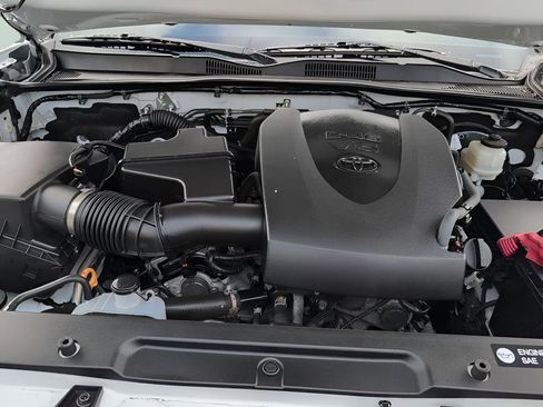 Used 2019 Toyota Tacoma 2WD Double Cab image 42