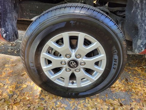 Used 2024 Toyota Tacoma SR5 image 15