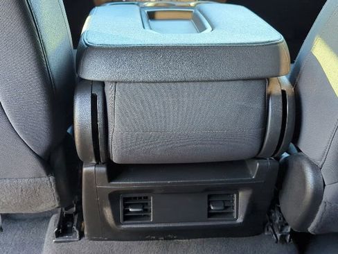 Used 2022 Chevrolet Silverado 2500 Custom w/ Custom Convenience Package image 16