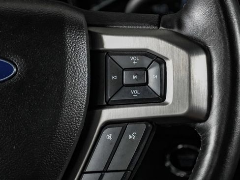 Used 2022 Ford F250 Platinum w/ FX4 Off-Road Package AWD/4WD image 18
